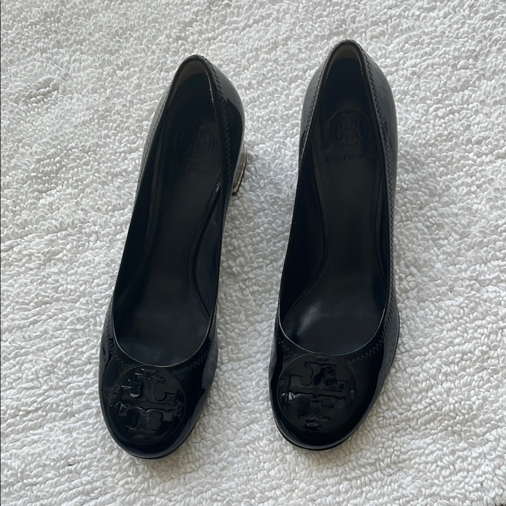 Tory Burch Black Patent Heals With Logo Toe Embellishment and Gold Heel